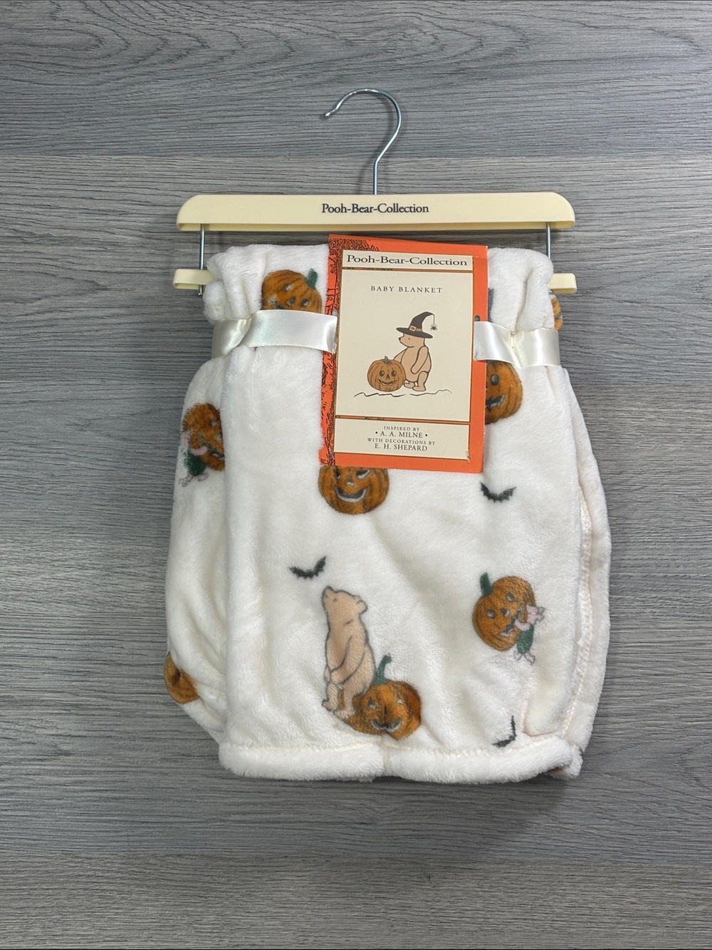 Pooh Bear Collection Halloween Pumpkin Baby Blanket 30"x40" NEW